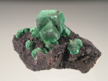 Malachite ps Azurite Arizona.JPG (82877 bytes)