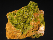 pyromorphite_phoenixville.JPG (123940 bytes)